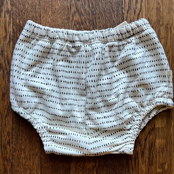 NWOT Childhoods Clothing Shorties size 5T  in Black Domino Print - Picture 8 of 9